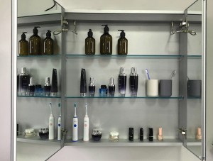2022 Hot Sale Silver Smart Double Mirrored Aluminum Medicine Cabinet