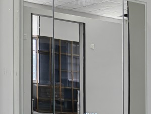 Factory-direct Good Price Glossy Silver Triple Intelligent Mirrored Bathroom Cabinets