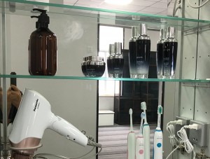 Factory-direct Good Price Glossy Silver Triple Intelligent Mirrored Bathroom Cabinets