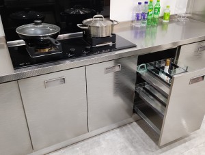 Armadi di cucina in acciaio inox spazzolati grigi in forma di L Cucina RTA per a casa