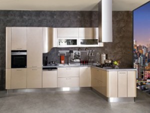Šiuolaikinės L formos smėlio spalvos lako nerūdijančio plieno virtuvės spintelės